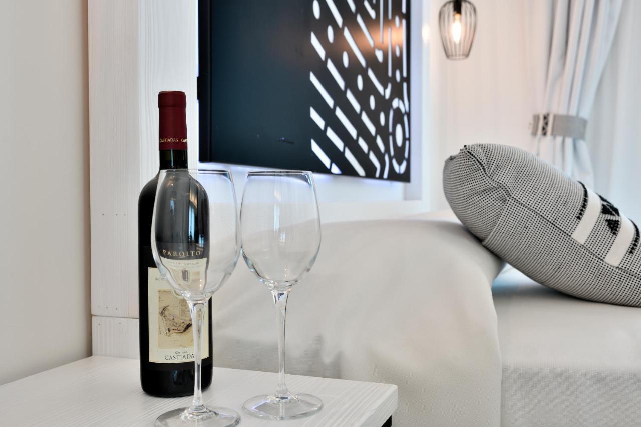Cara a Bentu - Charming Rooms Tortoli Bagian luar foto