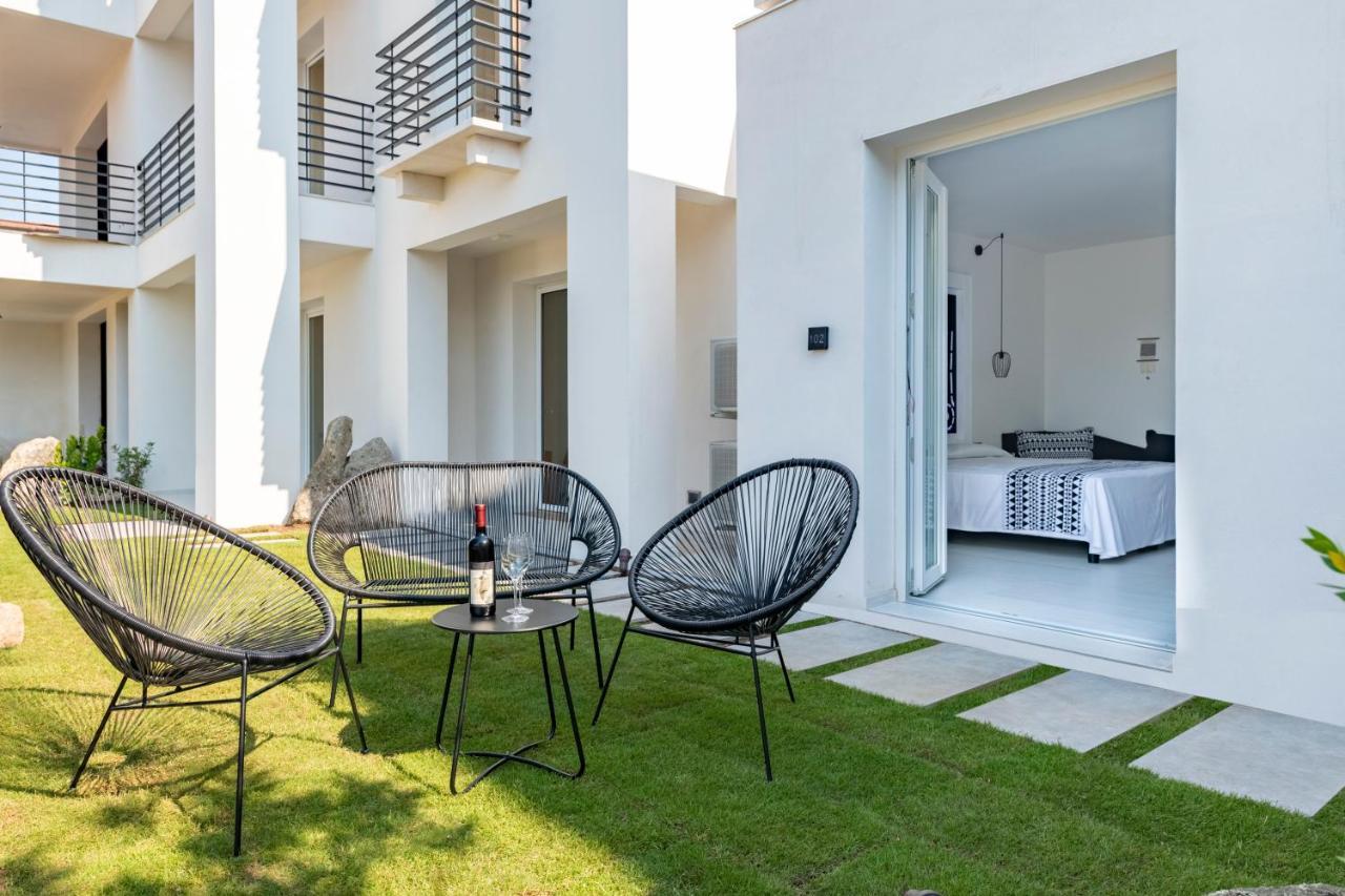 Cara a Bentu - Charming Rooms Tortoli Bagian luar foto