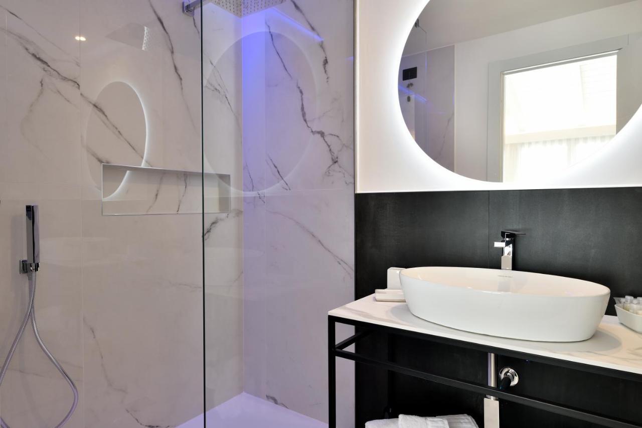 Cara a Bentu - Charming Rooms Tortoli Bagian luar foto